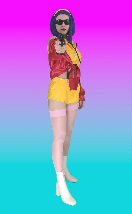 Nina Infinity modèle pornographique photo