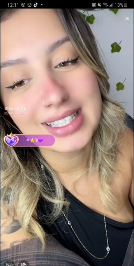 TRImonica actrice exclusive galerie