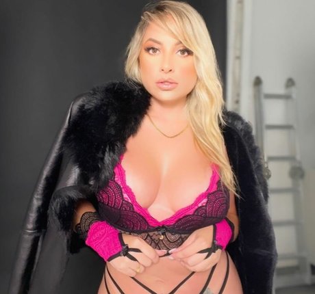 Karine Dayane étoile de l'art photos