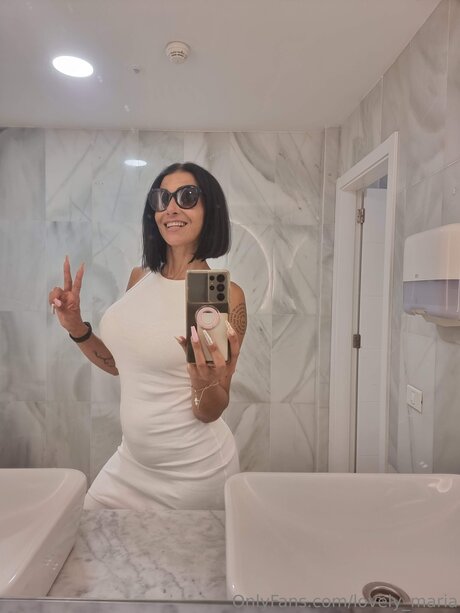 lovely maria modèle pornographique photo