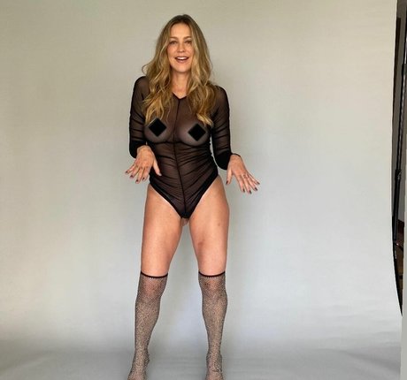 Luana Piovani art modèle des photos