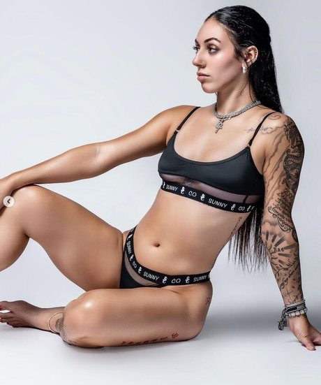 Tori Ortiz xxx star du porno archive