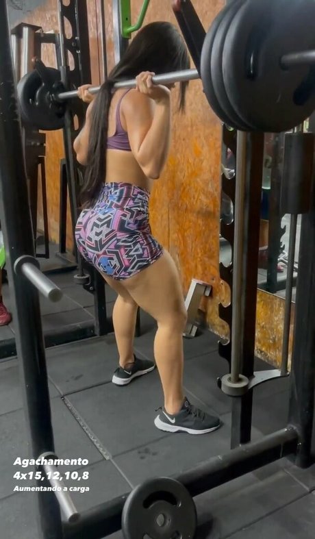 professeur brune onlyfans haut érotique galeries