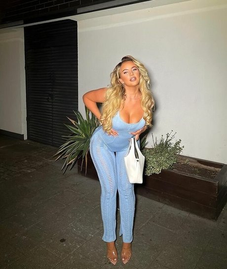 LAURA GOLD actrice nue image