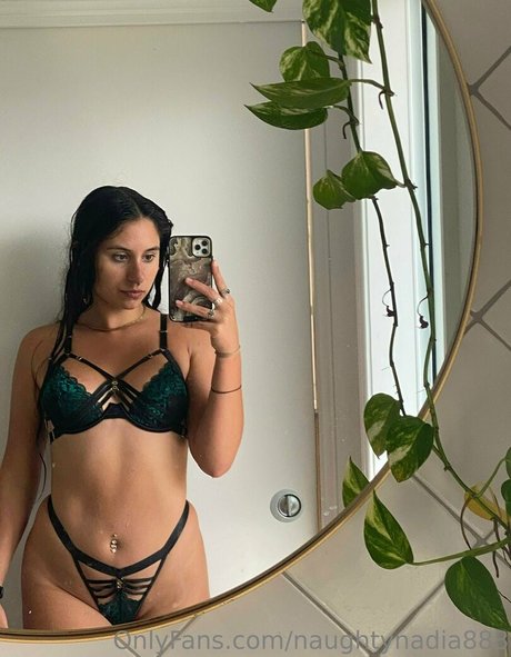 naughtynadia888 star du porno parfaite collection