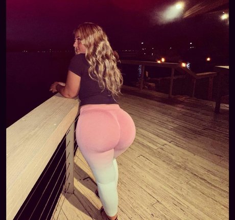 WhiteGirlRoseee star du porno xxx img