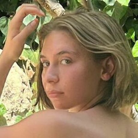 Salah Jeffries jolie star du porno des photos