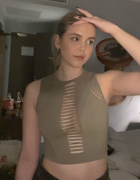 HoxieLoxie modèle xxx img