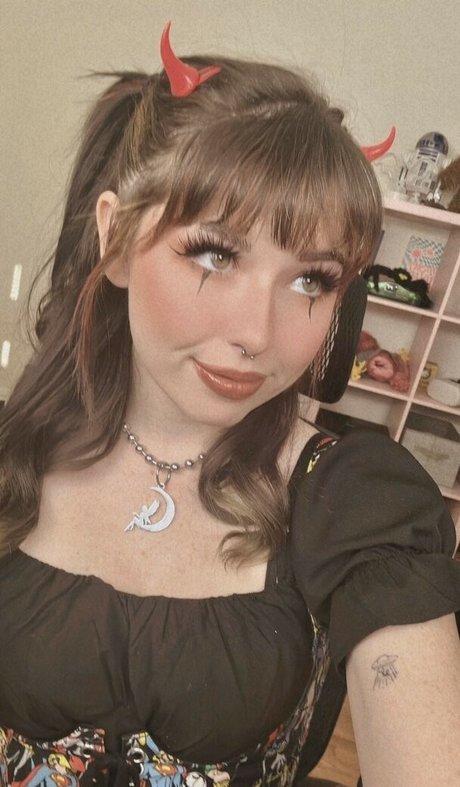 NotSaige star du porno en haute qualité images