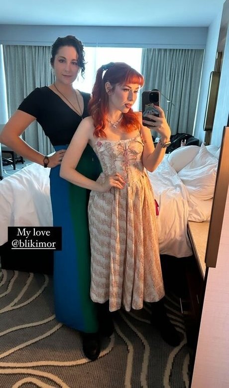 NotSaige star du porno sympa image