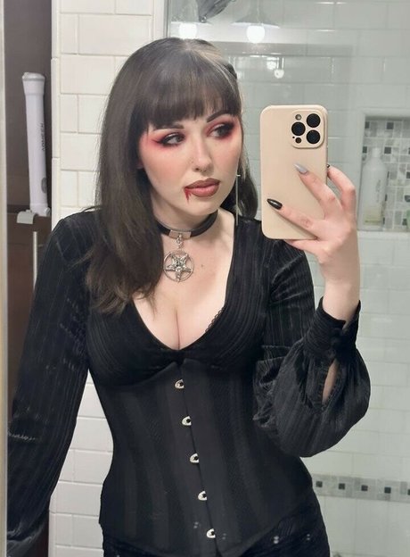 NotSaige modèle de haute qualité galeries