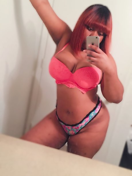 Eva Baybee_ étoile érotique img