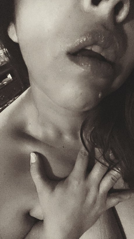 Latina Nurse art de star du porno img