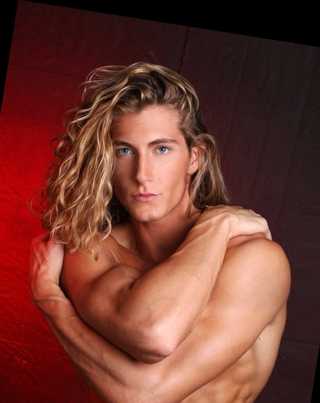 PEPELANZONI star du porno gratuite archive