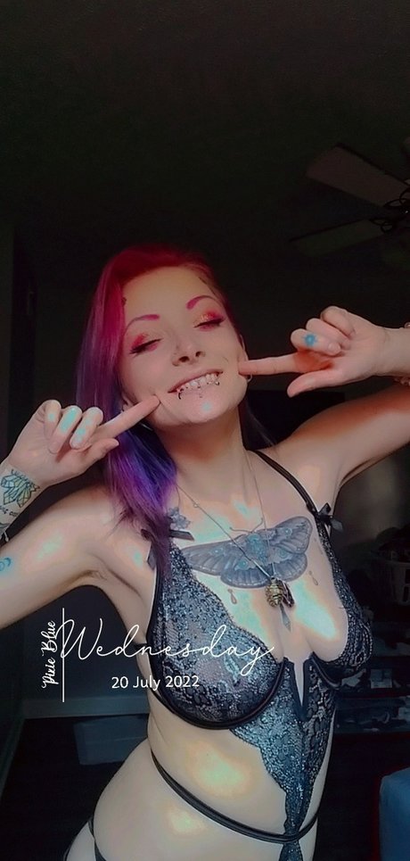 Pixie Bluee étoile nue img