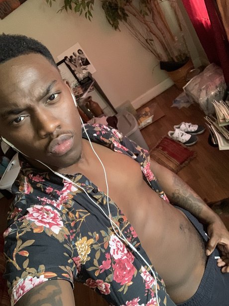 ScottieTooHottie star du porno hd des photos