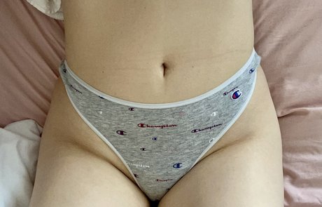 Quinn Noble modèle adulte images