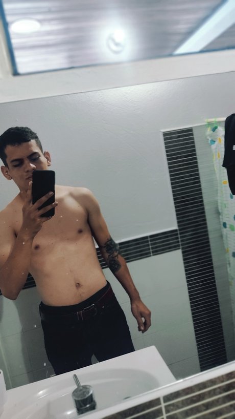 Luis Puentes modèle porno photos