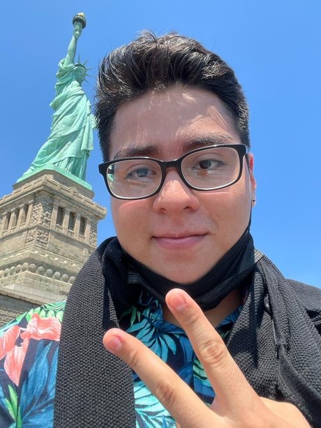 Richard Esthiven Tircio Bernab_ étoile chaude photos