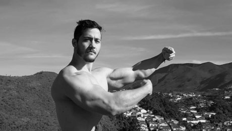 Amateur Bodybuilder modèle nu des photos