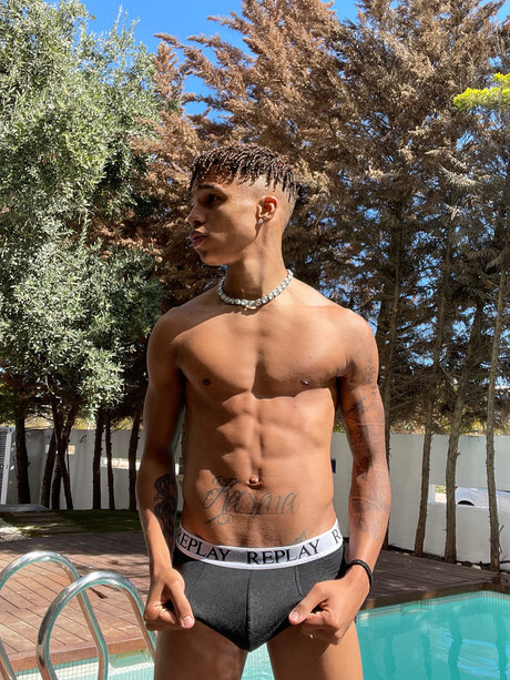 Kevin Olivera sexe de star du porno image