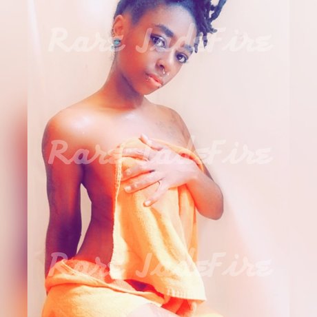 Rare JadeFire actrice porno images