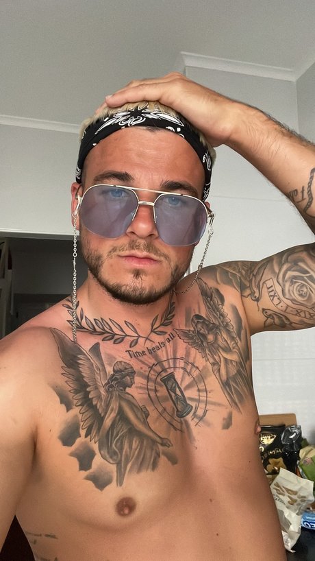 cowgirl milf uniquementfans assez hd galerie