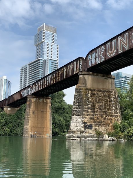 Rocky Austin actrice érotique img