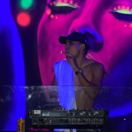 Martin fenix modèle nu photo