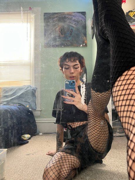 Fvreignbeauty actrice artistique galeries