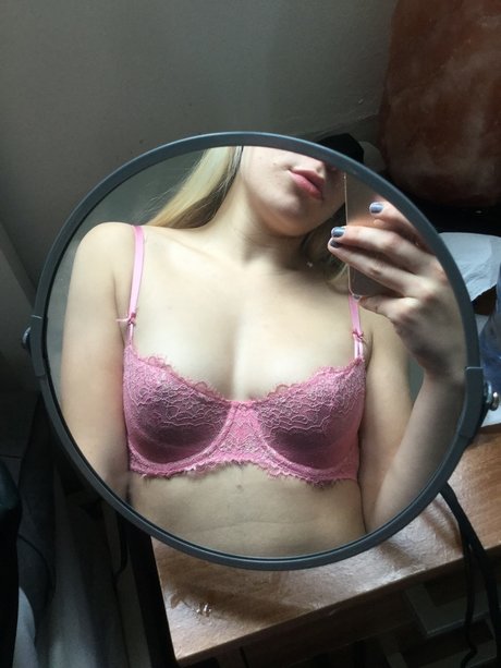 Babe Vicky étoile érotique img