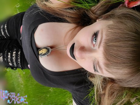 Lillium Haze haut modèle images