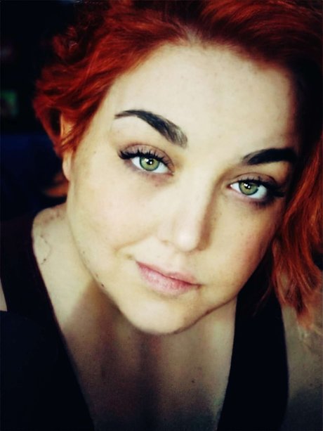 Miss Mava belle star du porno des photos