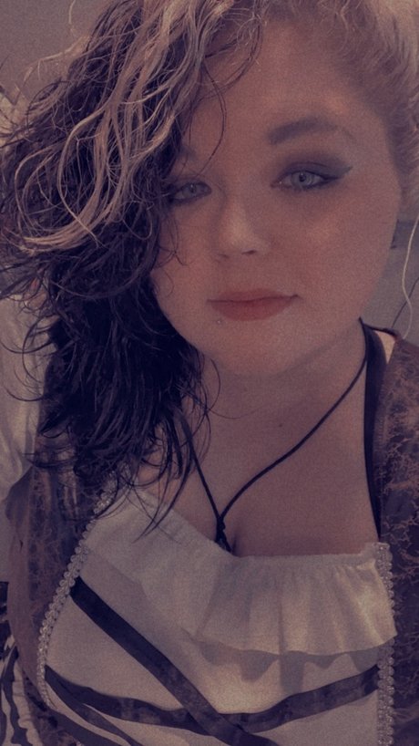 Angel Smith modèle de haute qualité photos