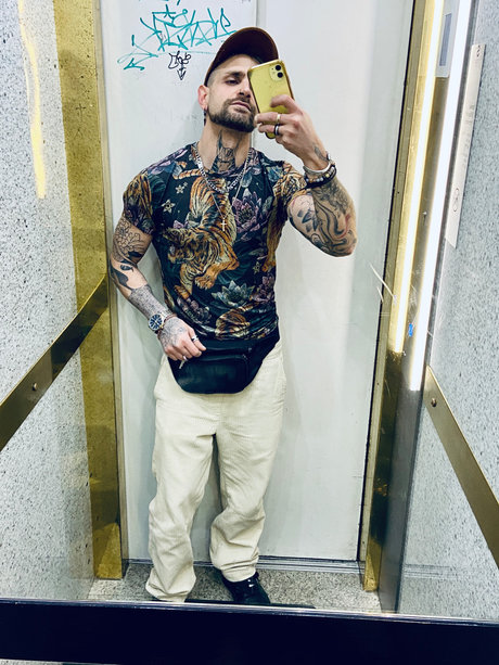 Mattiasara actrice pornographique photos