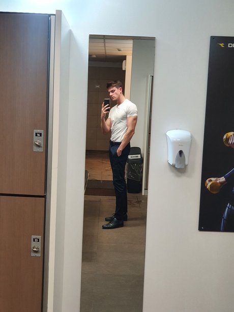 Matteo Marzari actrice chaude des photos