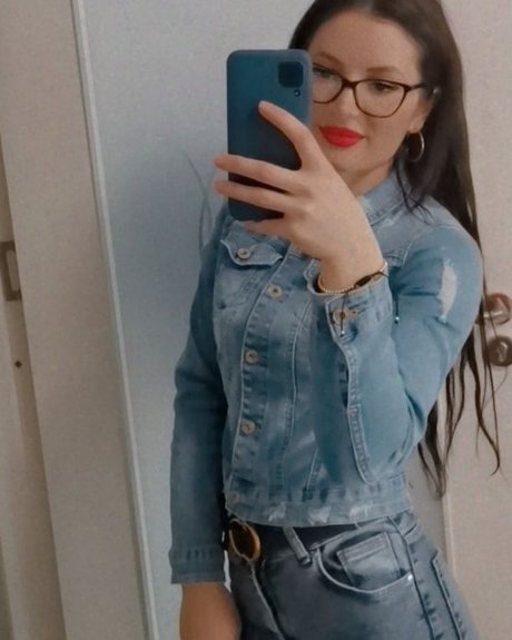 Maria Roxana star du porno parfaite archive