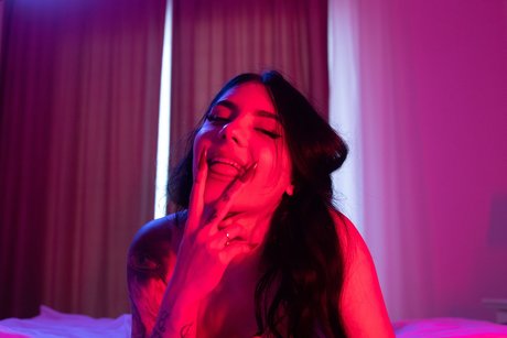 MeowLAV actrice nue galerie