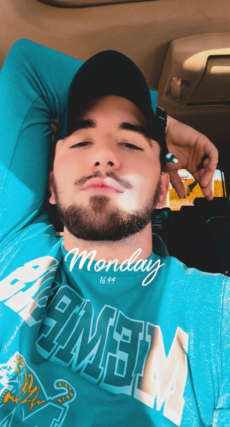 Lucky Nicky actrice libre des photos