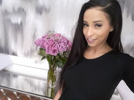 MeganMaxine sexe star du porno image