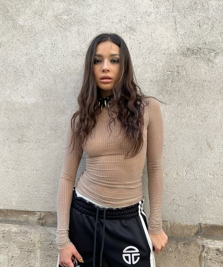 nu nu onlyfans nu en haute qualité image