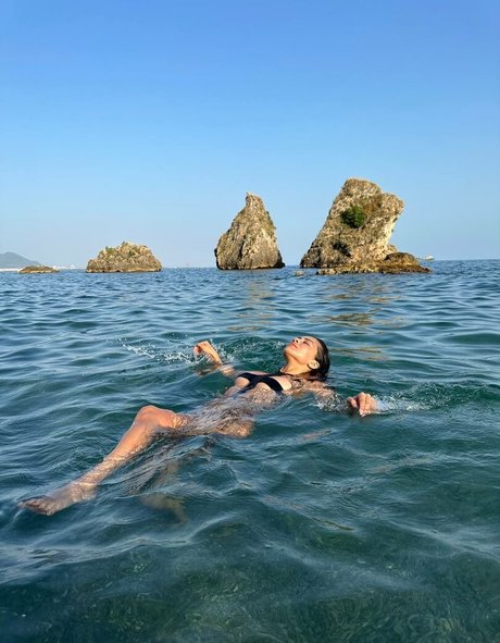 méga fans uniquement nu chaud img