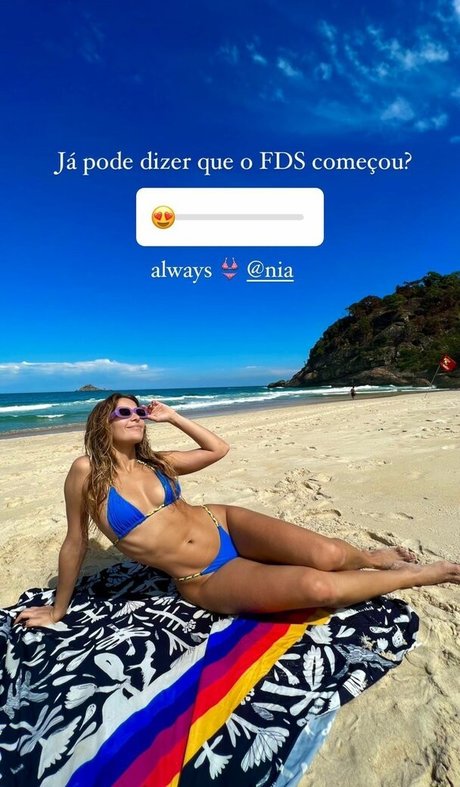 Isabella Santoni star du porno chaud photos