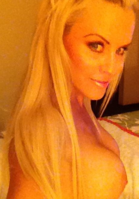 Jenny McCarthy star du porno parfaite photos