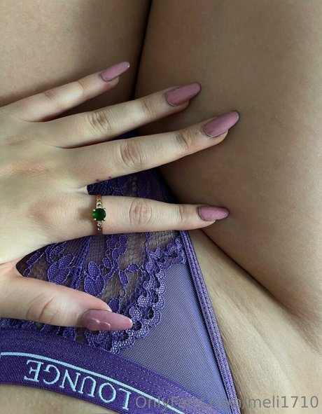 Meli 17 10 actrice érotique img