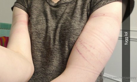 Aintapuppy xxx star du porno photos