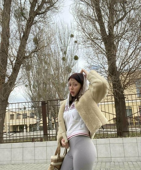 elliemooree actrice pornographique img