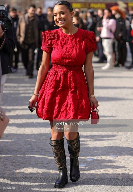 Paola Locatelli étoile gratuite archive