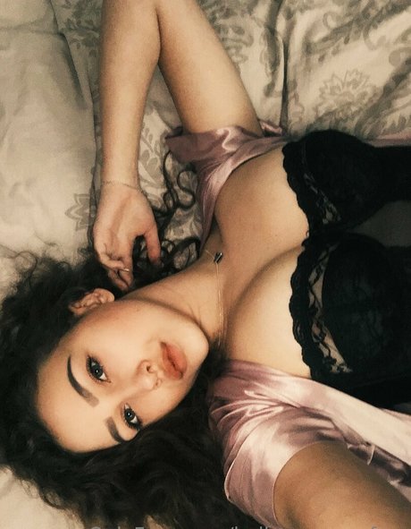 bella cooper free modèle nu collection