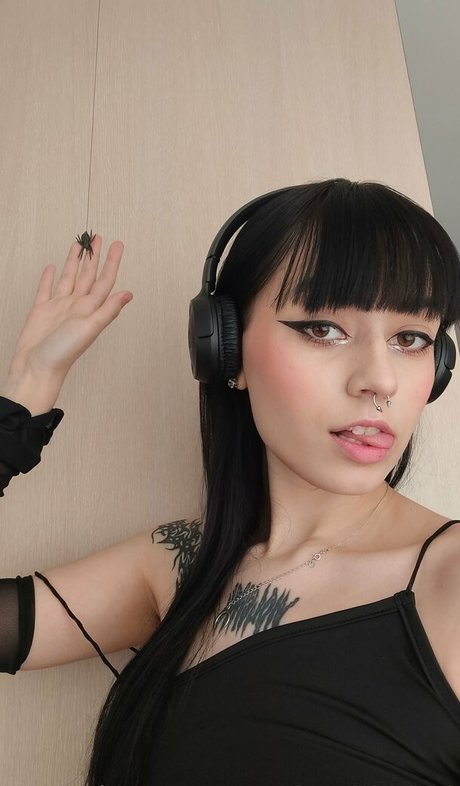 nefer titi xxx étoile magnifique galeries